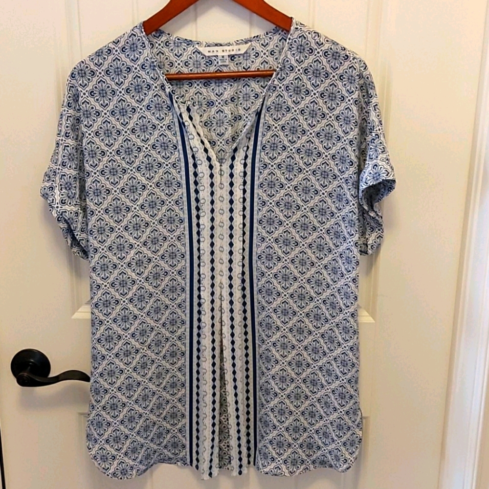 Short sleeve blouse